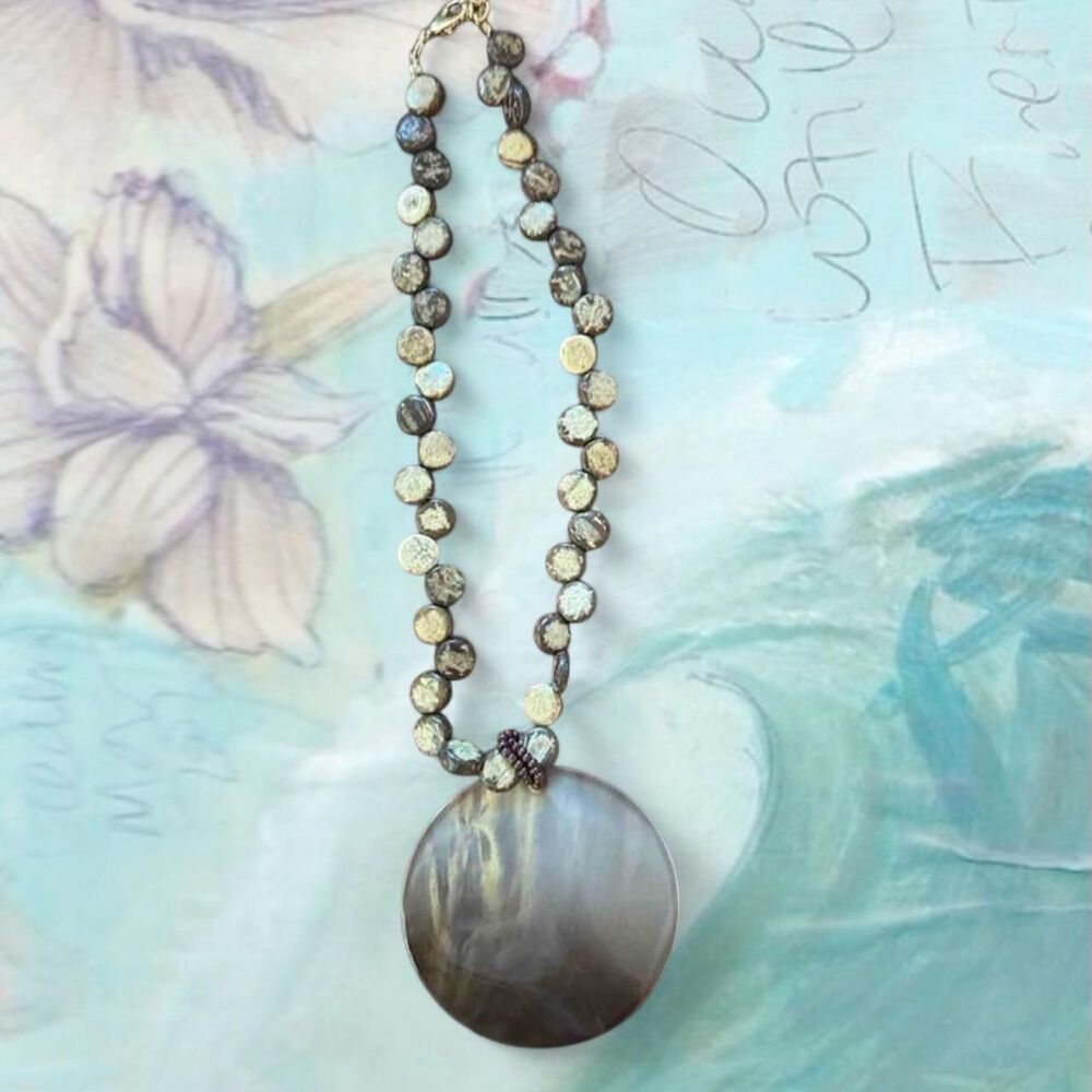 boho beaded necklace, large shell pendant, lobster clasp + extension chain🌸 - Picture 4 of 4
